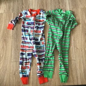 Set of 2 Hanna Andersson pjs 3T